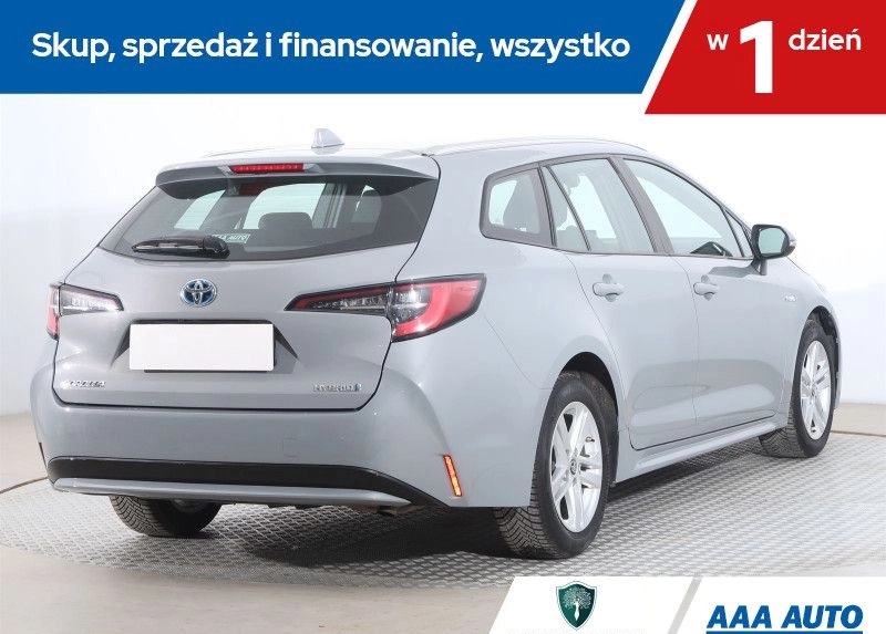 Toyota Corolla cena 76000 przebieg: 89356, rok produkcji 2019 z Mieroszów małe 301